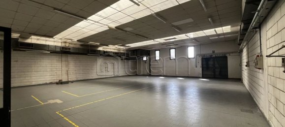 631m² Warehouse in Robbiate, Italy No. 114265 19