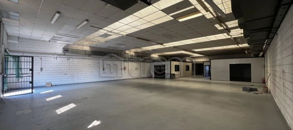 631m² Warehouse in Robbiate, Italy No. 114265 20