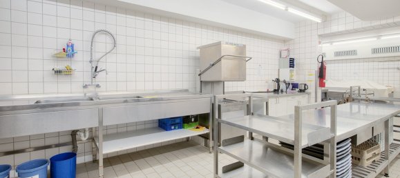 Edificio en Altenkirchen, Germany 1785 m² No. 261767 23