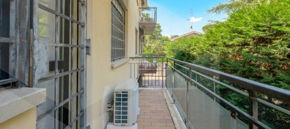 4 rooms Apartment in Bologna, Italy No. 34546 33