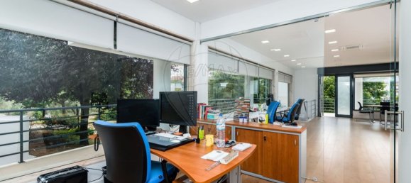 162m² Commercial property in Amadora, Portugal No. 58842 7