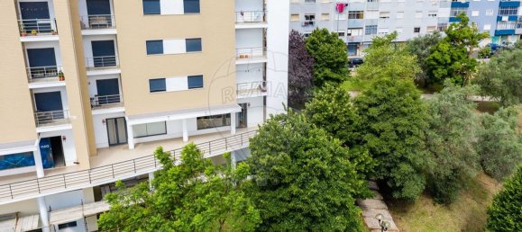 162m² Commercial property in Amadora, Portugal No. 58842 25