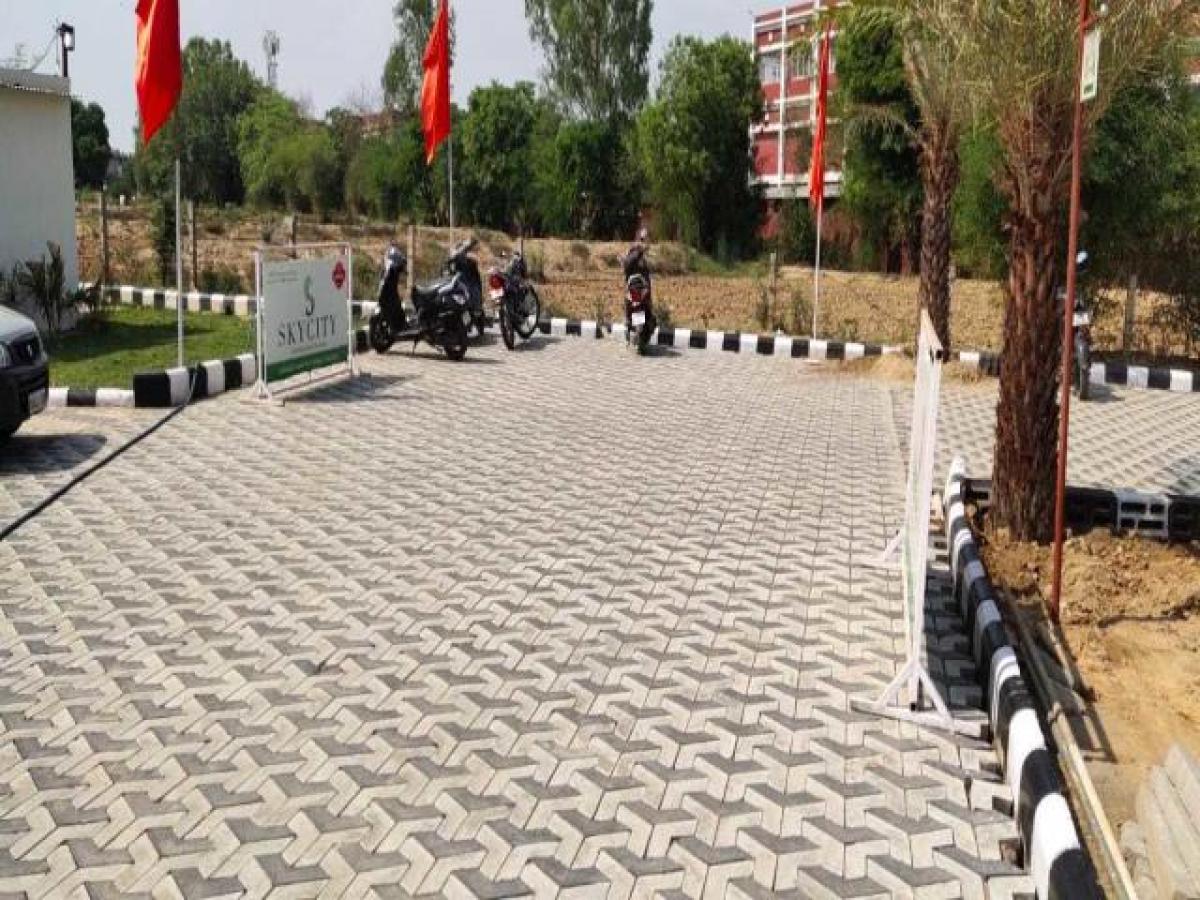  Land in Chandigarh, India No. 36648