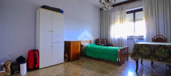 2 Schlafzimmer Wohnung in Turin, Italy, Nr. 8733 12