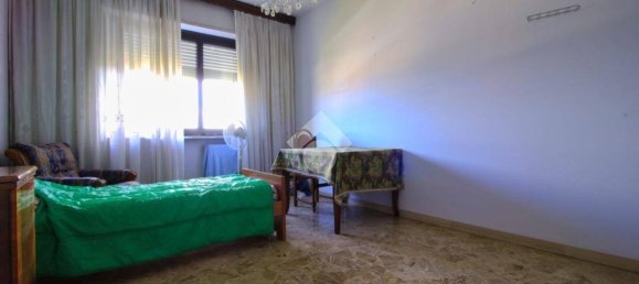 2 Schlafzimmer Wohnung in Turin, Italy, Nr. 8733 14