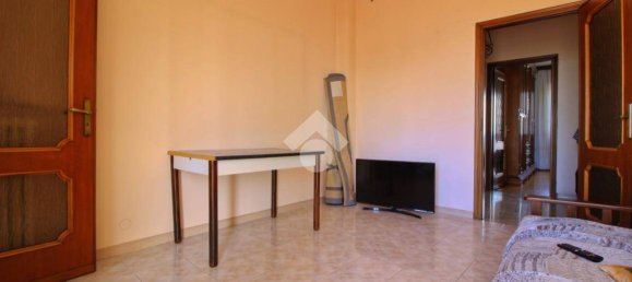 2 Schlafzimmer Wohnung in Turin, Italy, Nr. 8733 3