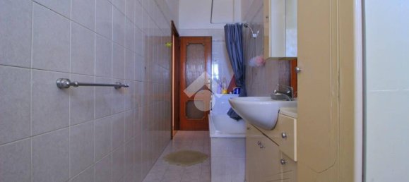 2 Schlafzimmer Wohnung in Turin, Italy, Nr. 8733 17