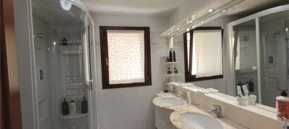 8 bedrooms Apartment in Chatillon, Italy No. 370047 9