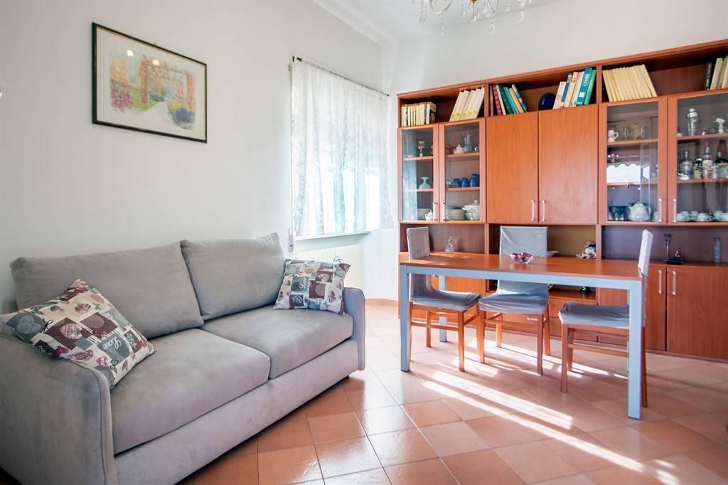 2 rooms Apartment in Cave, Italy No. 27054