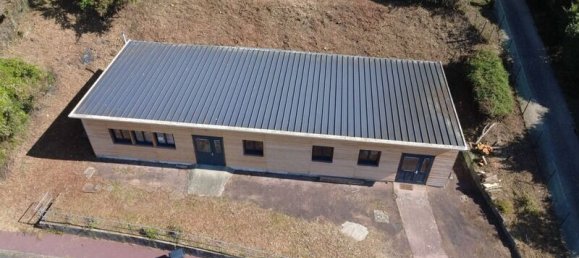 3 bedrooms House in Sarthe, France No. 338651 2