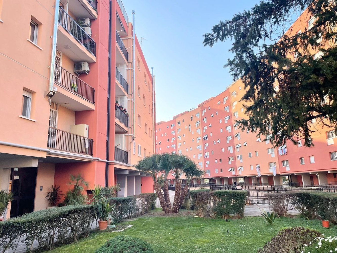 4 bedrooms Apartment in Rome, Italy No. 321577