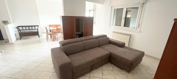 4 bedrooms Apartment in Rome, Italy No. 321577 3