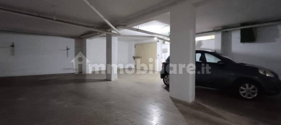 4 bedrooms Apartment in Taranto, Italy No. 81948 11