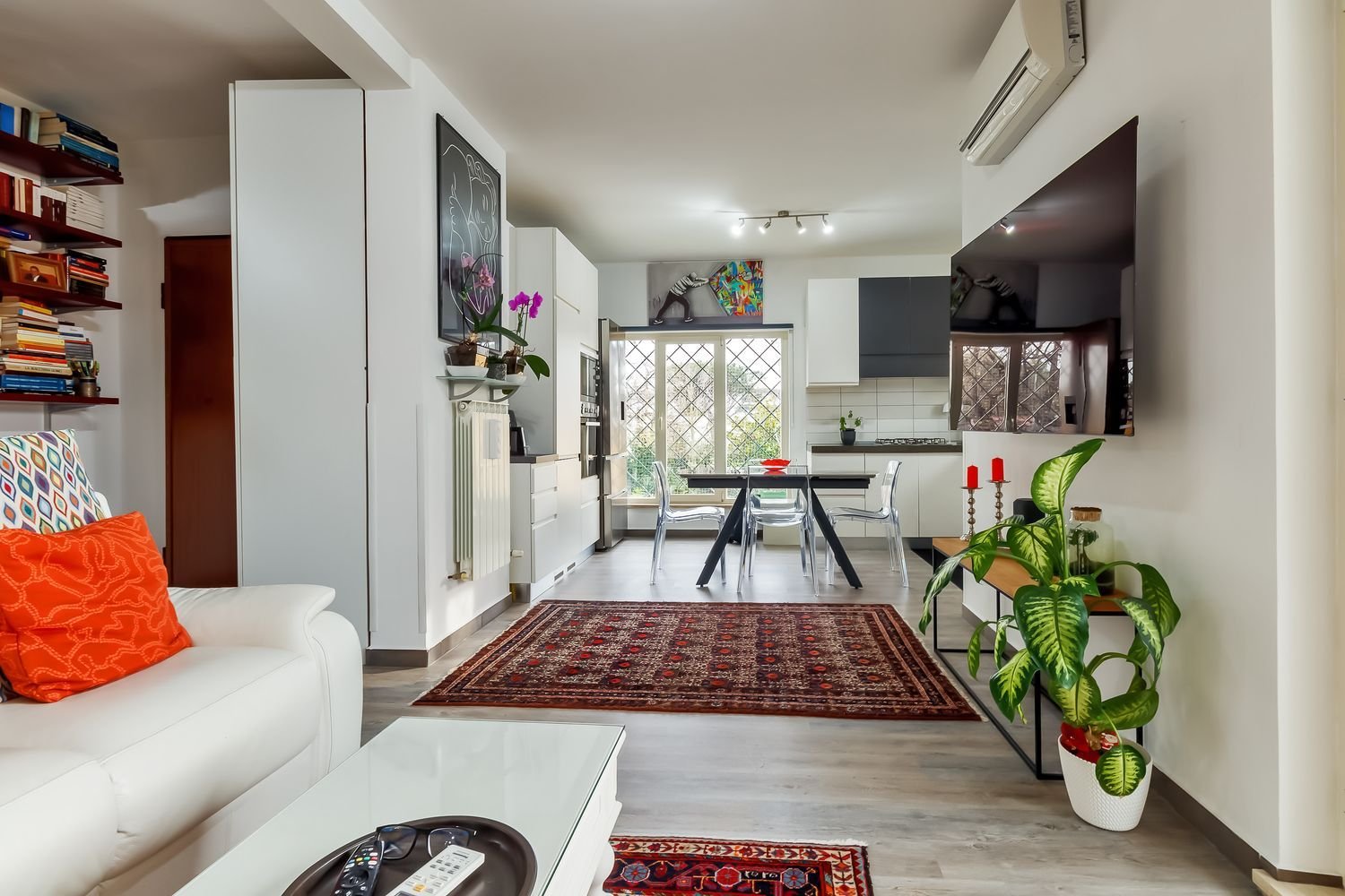 Dúplex de 3 habitaciónes en Rome, Italy No. 191028