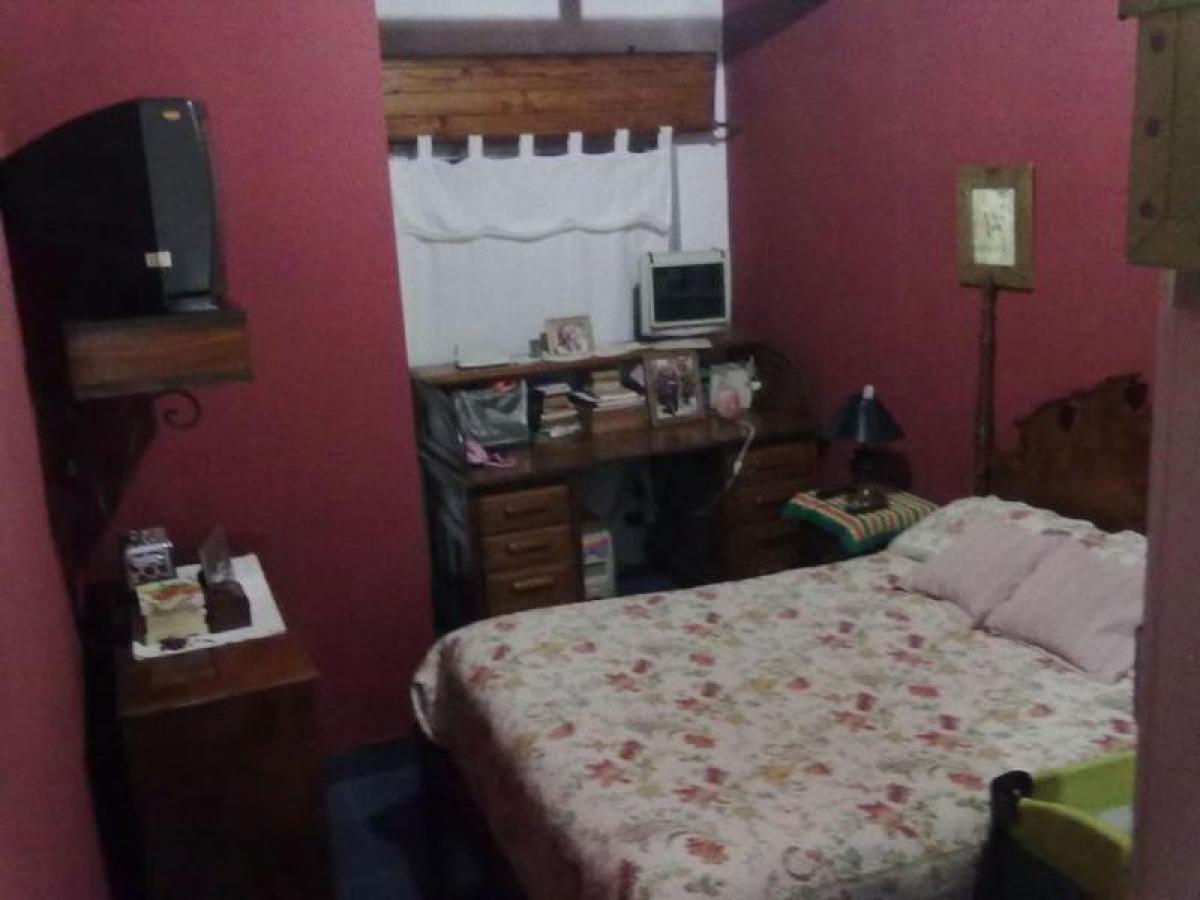 2 bedrooms House in Almirante Brown, Argentina No. 88392