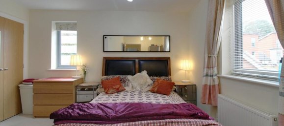 4 bedrooms House in High Wycombe, United Kingdom No. 13775 10