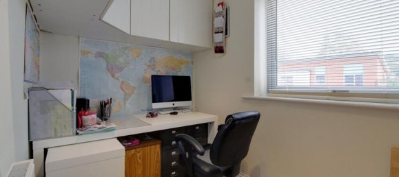 4 bedrooms House in High Wycombe, United Kingdom No. 13775 16