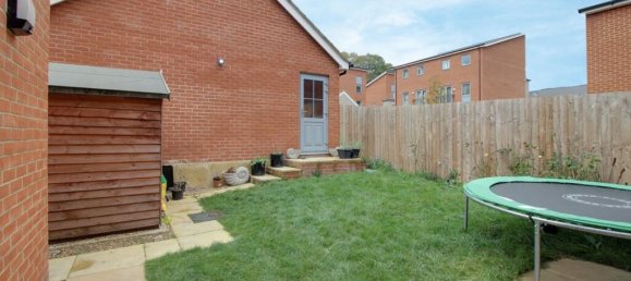 4 bedrooms House in High Wycombe, United Kingdom No. 13775 18