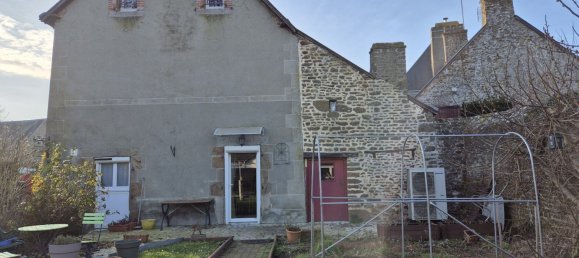 Casa de 4 dormitorios en Ambrieres-les-Vallees, France No. 107407 4