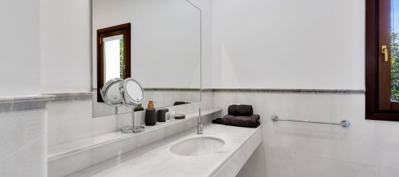 Villa de 6 dormitorios en Cádiz, Spain No. 29371 27