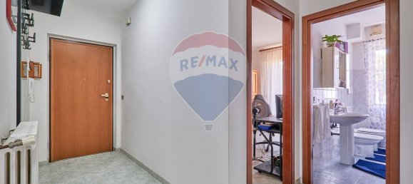 6-salle Appartement à Francavilla al Mare, Italy No. 285038 27