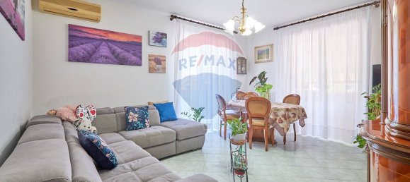 6-salle Appartement à Francavilla al Mare, Italy No. 285038 10