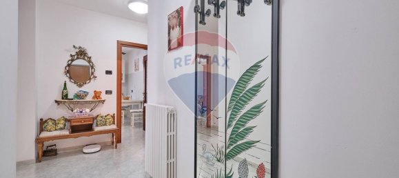 6-salle Appartement à Francavilla al Mare, Italy No. 285038 32