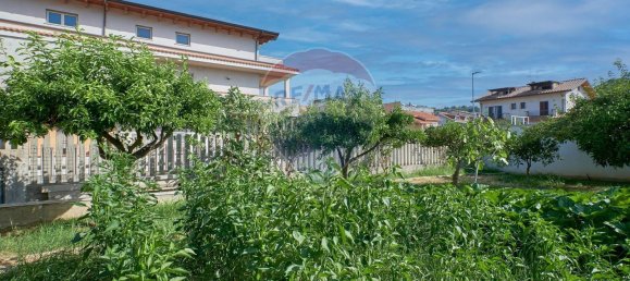 6-salle Appartement à Francavilla al Mare, Italy No. 285038 7