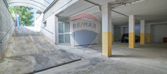 6-salle Appartement à Francavilla al Mare, Italy No. 285038 8