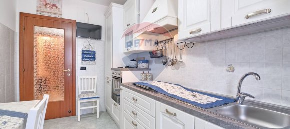 6-salle Appartement à Francavilla al Mare, Italy No. 285038 17