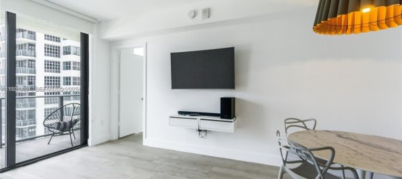 1 chambre propriété commerciale à vendre à Miami, Miami-Dade, Florida, USA № 614745 24