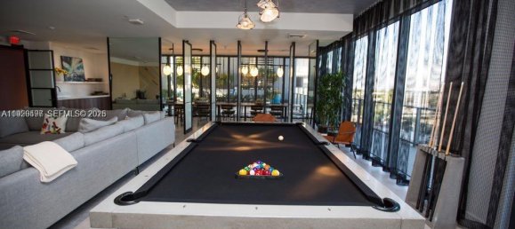 1 chambre propriété commerciale à vendre à Miami, Miami-Dade, Florida, USA № 614745 9
