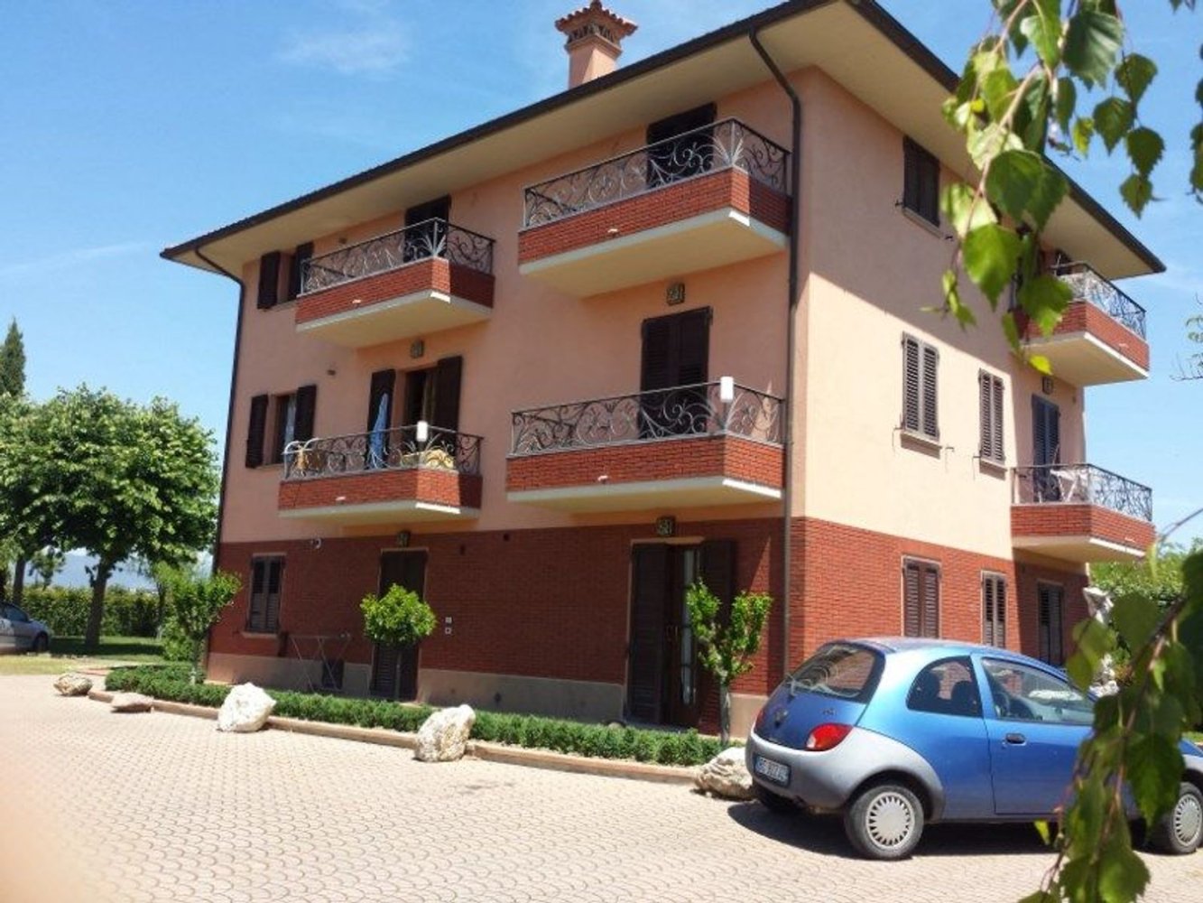 Gebäude in Città di Castello, Italy 600m², Nr. 396335