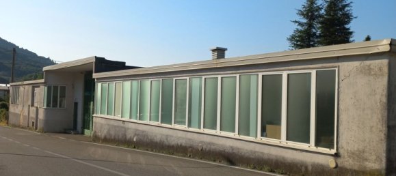 1500m² Warehouse in Civate, Italy No. 275983 2
