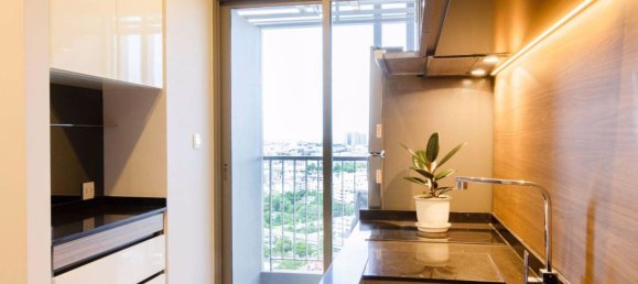 Кондоминиум  с 1 спальней в Сатхон, Таиланд № 4548 5