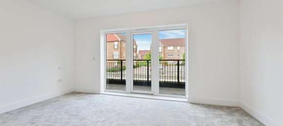 4 bedrooms House in Tadworth, United Kingdom No. 9673 32