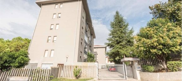 Apartamento de 3 dormitorios en Pescara, Italy No. 339708 2