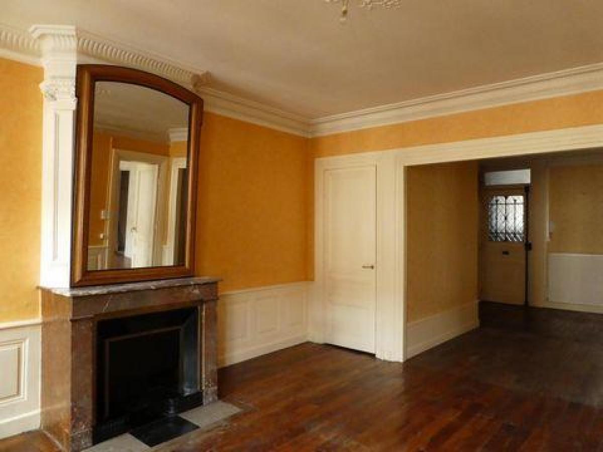 2 bedrooms Condo in Tarare, France No. 29775