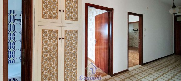 Квартира с 4 комнатами в Моровале, Италия № 236279 13