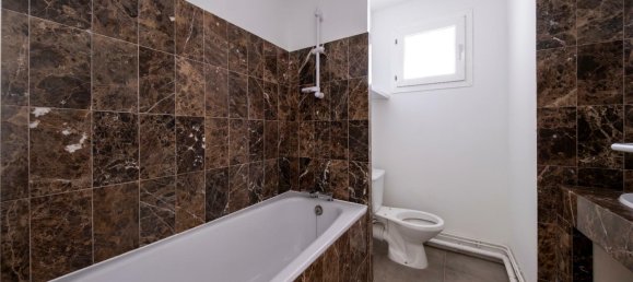 Studio in Toulouse, France No. 356878 6