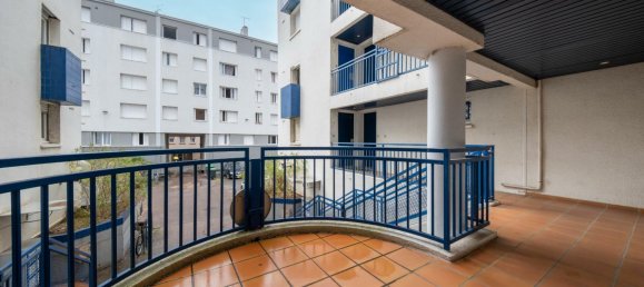 Studio in Toulouse, France No. 356878 8