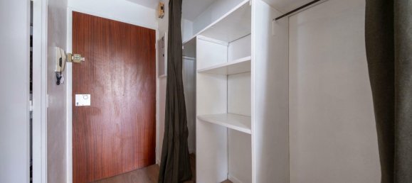 Studio in Toulouse, France No. 356878 4