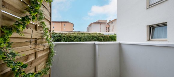 Studio in Toulouse, France No. 356878 7