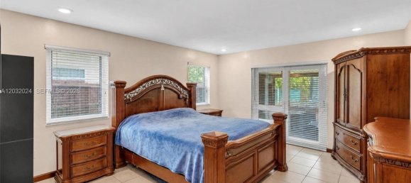 4 dormitorios villa en venta en Miami, Miami-Dade, Florida, USA № 615213 4