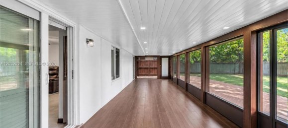 4 dormitorios villa en venta en Miami, Miami-Dade, Florida, USA № 615213 11