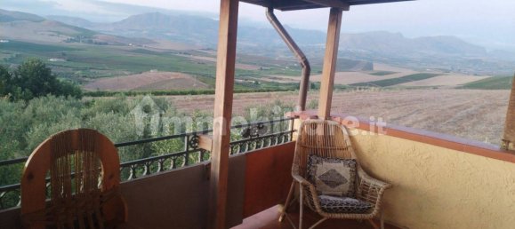 2 Schlafzimmer Haus in Camporeale, Italy, Nr. 320578 2