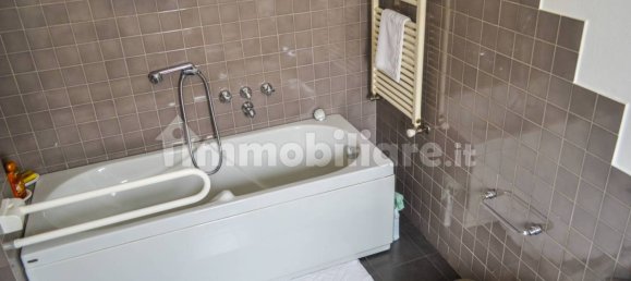 4 bedrooms Villa in Pecetto Torinese, Italy No. 201075 37