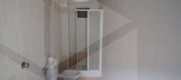 3 rooms Apartment in Bologna, Italy No. 26261 14