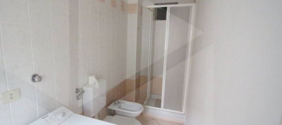 3 rooms Apartment in Bologna, Italy No. 26261 16