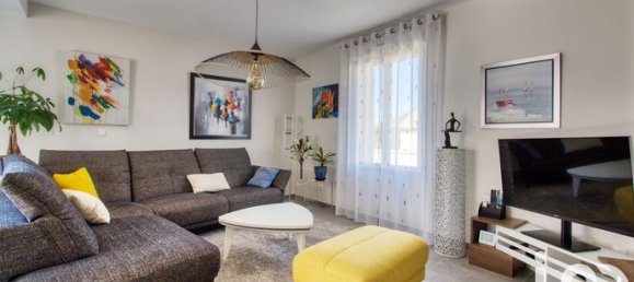 2 Schlafzimmer Haus in Magny-en-Vexin, France, Nr. 304401 3